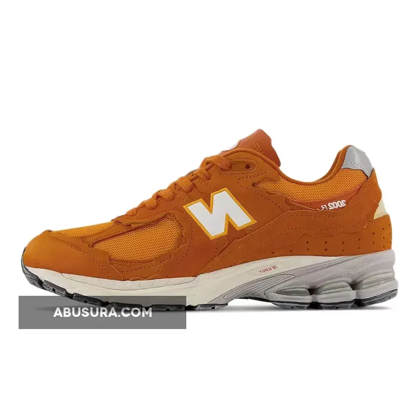 New Balance 2002R Protection Pack Orange M2002RDE